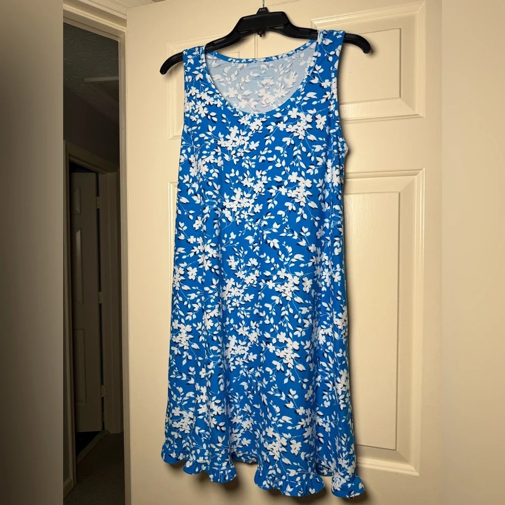 Draper James Floral Leaf Print Blue White Ruffle Sleeveless Nightie